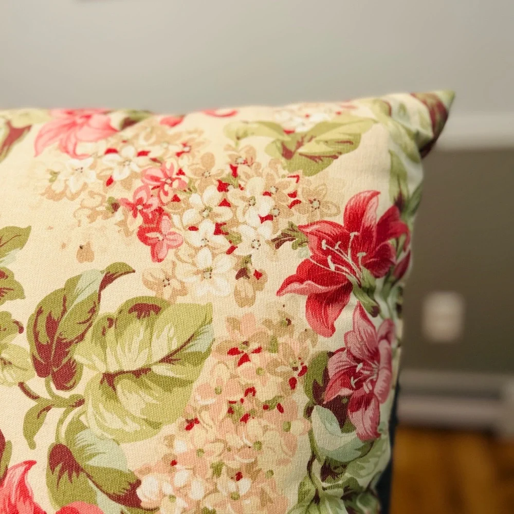 18” Square Floral Button Country Cottage Style Throw Pilllow